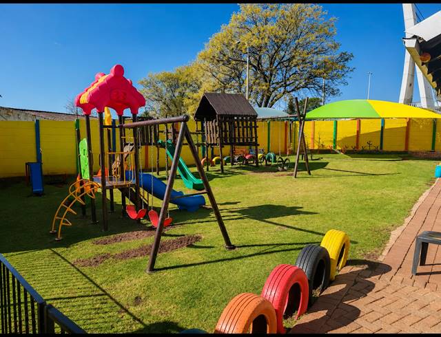 4 BEDROOM FREEHOLD FOR SALE IN WELTEVREDEN PARK